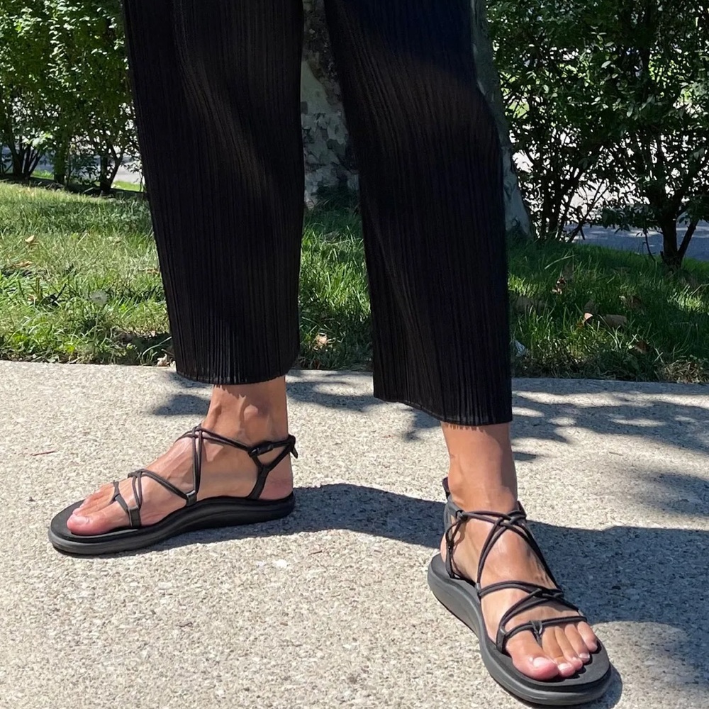 Teva Voya infinity sandals